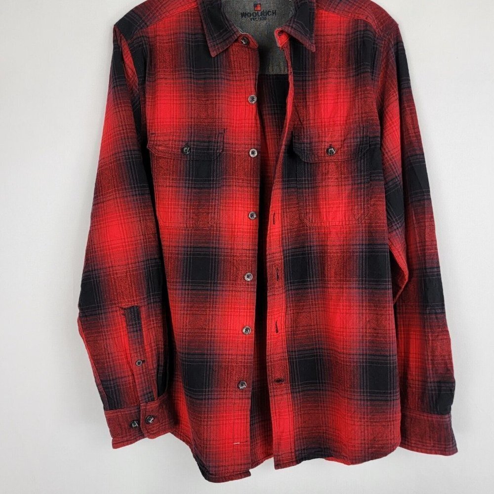 Woolrich Flannel Shirt Mens Medium Red Black Shadow Plaid Cotton Button Up - Picture 4 of 15